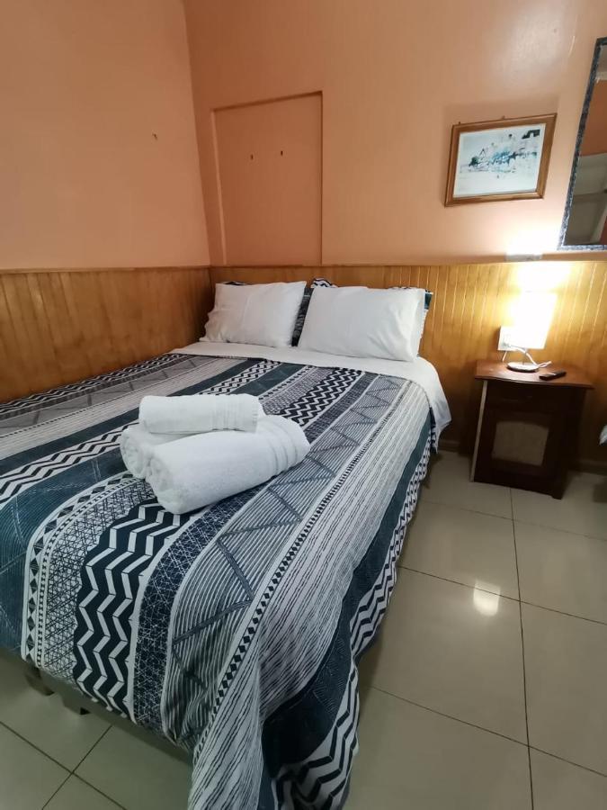 Hostal Las Heras Temuco Esterno foto